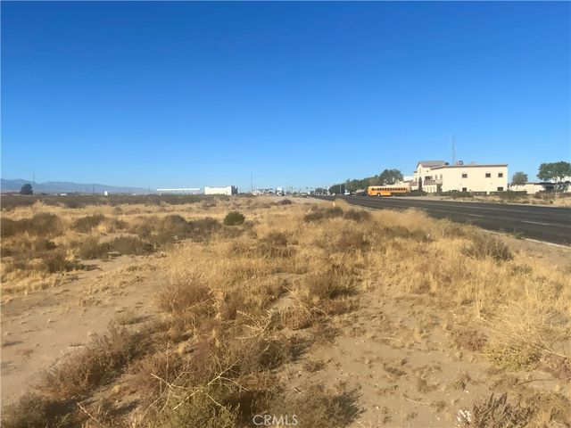 1 Air Expressway, Adelanto, CA 92301