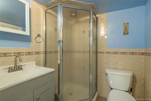 230-15 88th Avenue, Queens Village, NY 11427