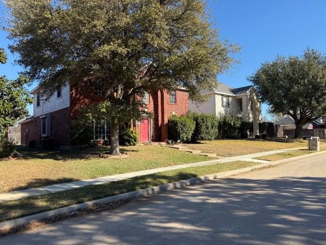 1225 Sam Dennis Drive, Lewisville, TX 75077