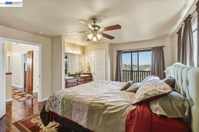 27468 Hayward Blvd, Hayward, CA 94542