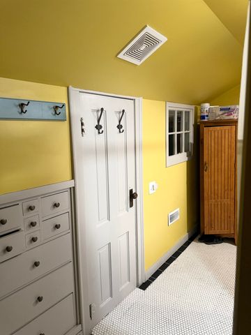 2812 N WASHINGTON ST. Aly, Spokane, WA 99205