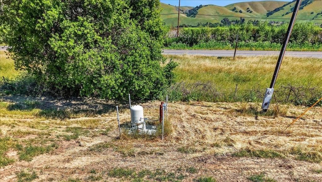 Image 13 of property listing at Pacheco Pass Hwy, Hollister, CA 95023
