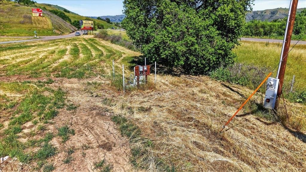 Image 14 of property listing at Pacheco Pass Hwy, Hollister, CA 95023