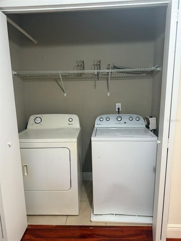 Image 8 of property listing at 6036 AMBERLY COURT T23, Orlando, FL 32822