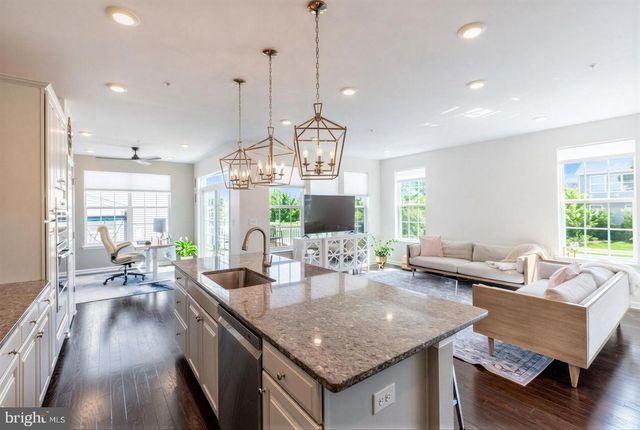 325 GOLDMAN DR, Phoenixville, PA 19460