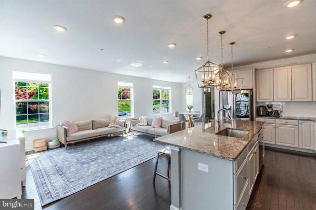 325 GOLDMAN DR, Phoenixville, PA 19460