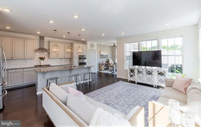 325 GOLDMAN DR, Phoenixville, PA 19460