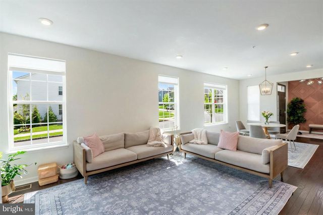 325 GOLDMAN DR, Phoenixville, PA 19460