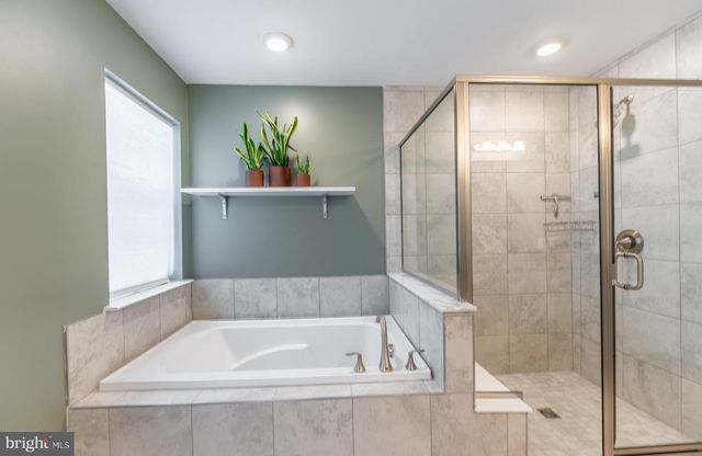 325 GOLDMAN DR, Phoenixville, PA 19460