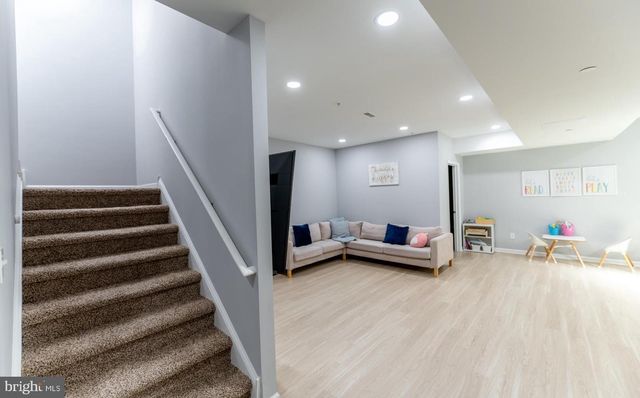 325 GOLDMAN DR, Phoenixville, PA 19460