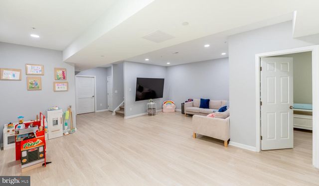 325 GOLDMAN DR, Phoenixville, PA 19460