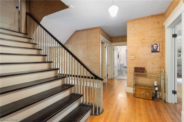 1848 Cadwell Avenue, Cleveland Heights, OH 44118
