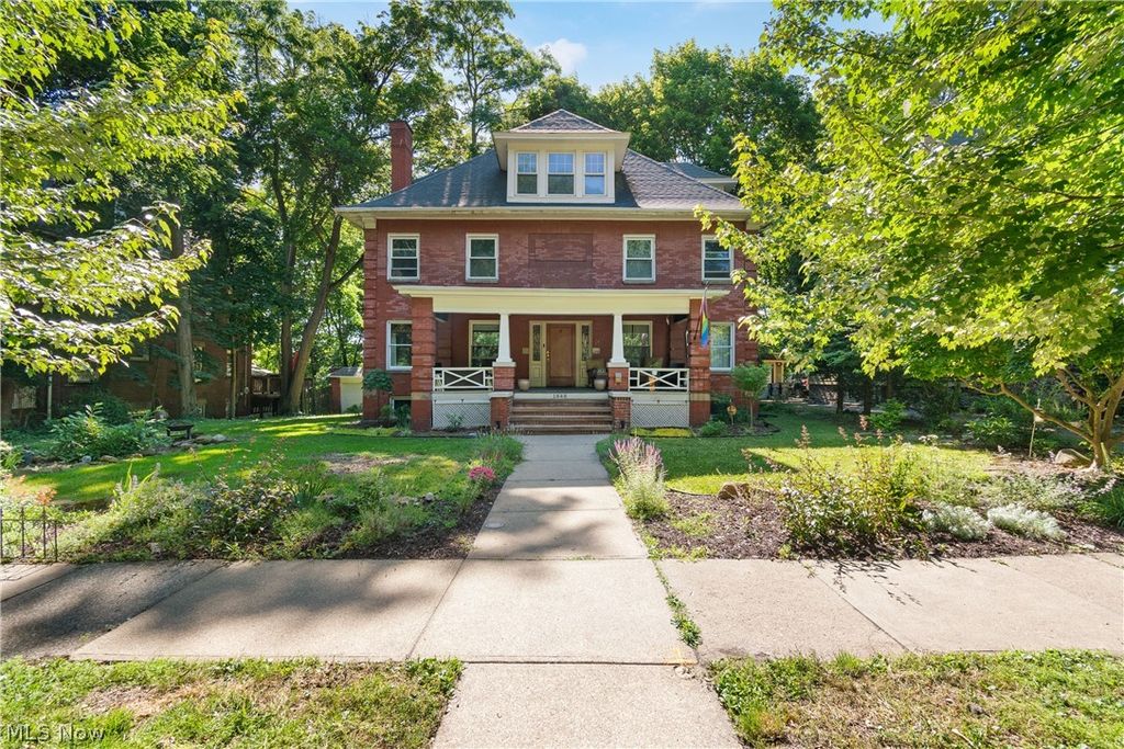 1848 Cadwell Avenue, Cleveland Heights, OH 44118