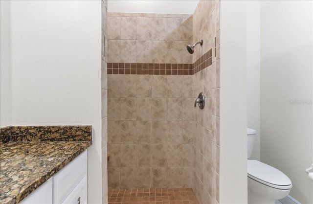 8215 COUNTRY OAKS COURT, Sarasota, FL 34243