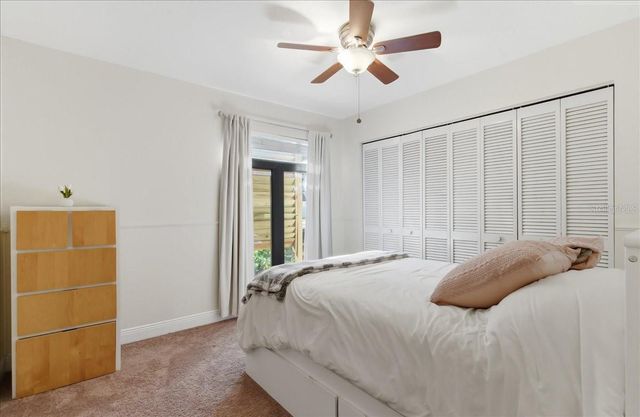 8215 COUNTRY OAKS COURT, Sarasota, FL 34243