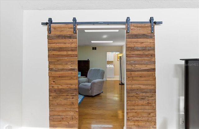 8215 COUNTRY OAKS COURT, Sarasota, FL 34243