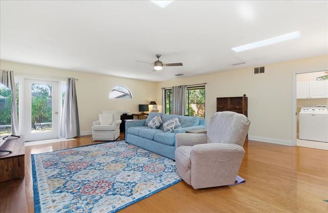 8215 COUNTRY OAKS COURT, Sarasota, FL 34243