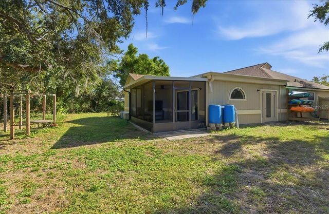 8215 COUNTRY OAKS COURT, Sarasota, FL 34243