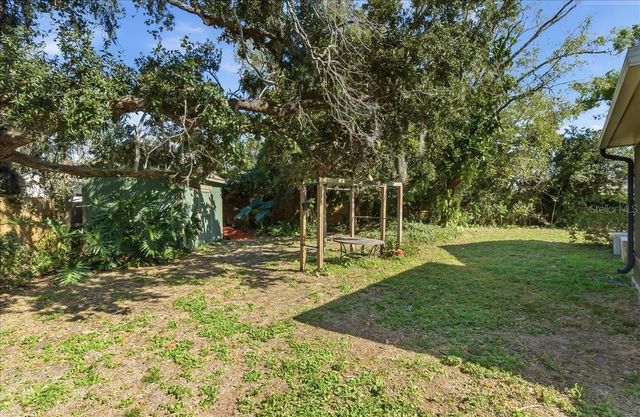 8215 COUNTRY OAKS COURT, Sarasota, FL 34243