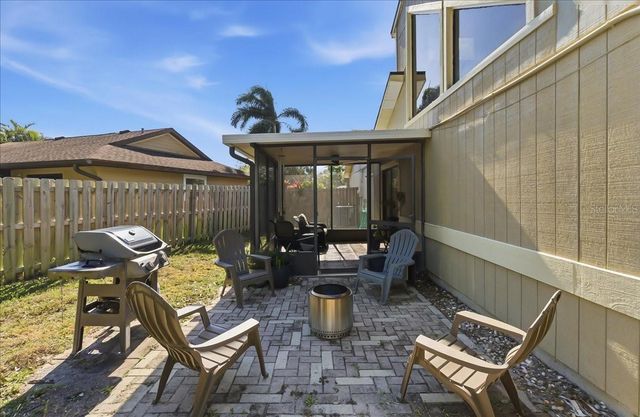 8215 COUNTRY OAKS COURT, Sarasota, FL 34243