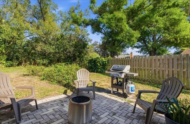 8215 COUNTRY OAKS COURT, Sarasota, FL 34243