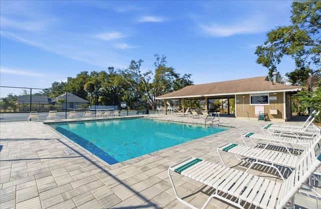 8215 COUNTRY OAKS COURT, Sarasota, FL 34243