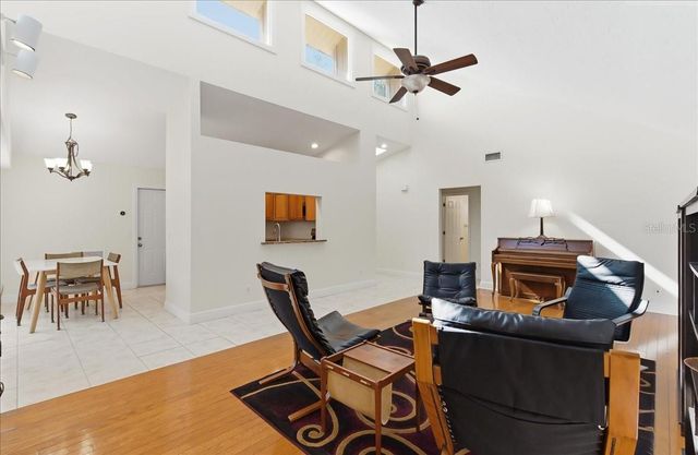 8215 COUNTRY OAKS COURT, Sarasota, FL 34243