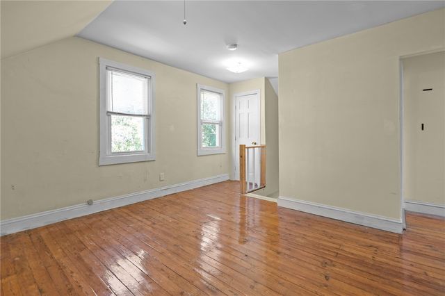 217 Bay View Avenue, Cranston, RI 02905