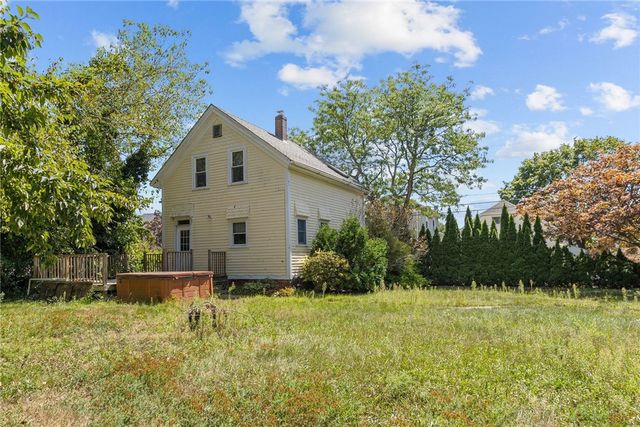 217 Bay View Avenue, Cranston, RI 02905