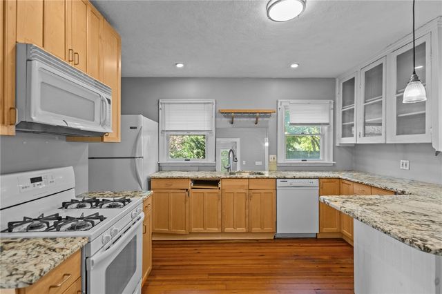 217 Bay View Avenue, Cranston, RI 02905