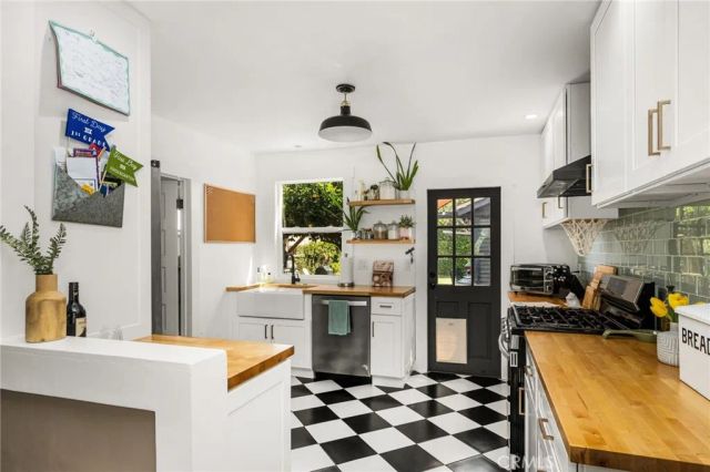 1430 Temple Avenue, Long Beach, CA 90804
