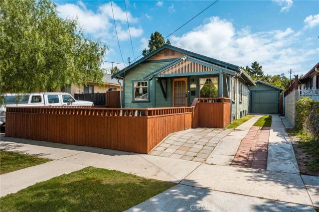 1430 Temple Avenue, Long Beach, CA 90804