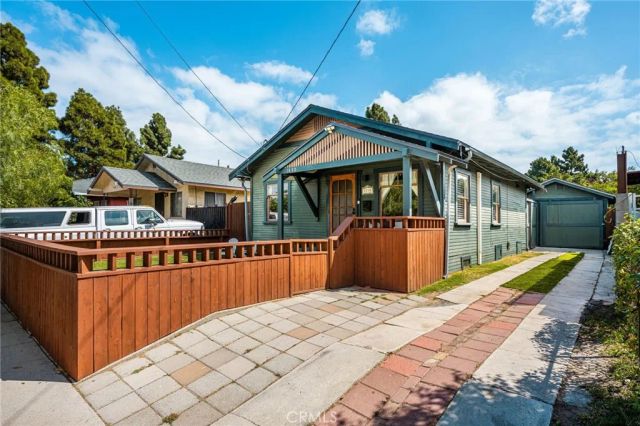1430 Temple Avenue, Long Beach, CA 90804