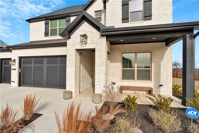 8801 Starry Night Drive, Bentonville, AR 72713