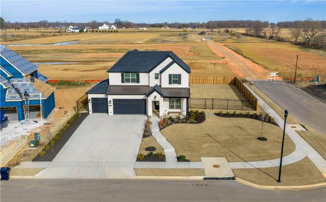 8801 Starry Night Drive, Bentonville, AR 72713