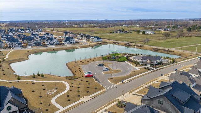 8801 Starry Night Drive, Bentonville, AR 72713