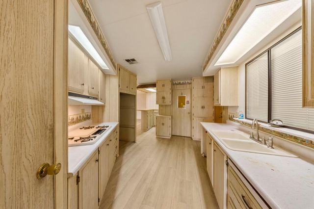 2129 Viking Ln, Modesto, CA 95350