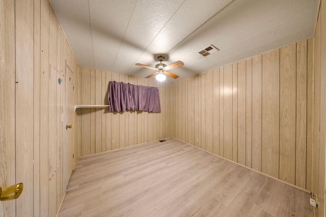 2129 Viking Ln, Modesto, CA 95350