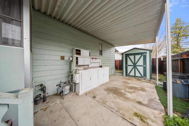 2129 Viking Ln, Modesto, CA 95350