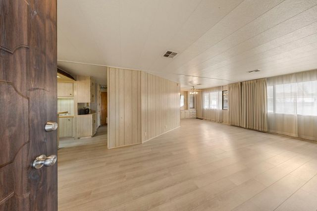 2129 Viking Ln, Modesto, CA 95350