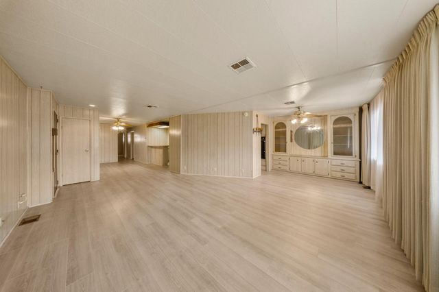 2129 Viking Ln, Modesto, CA 95350