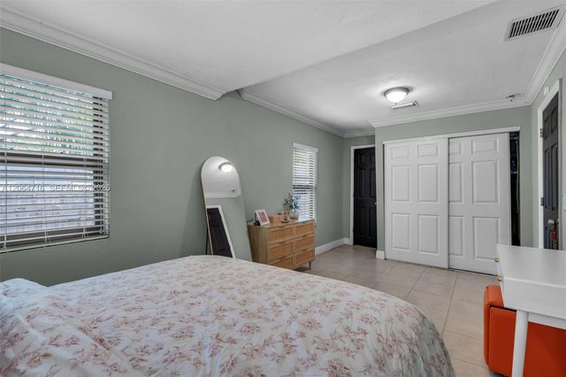930 NE 132nd St, North Miami, FL 33161