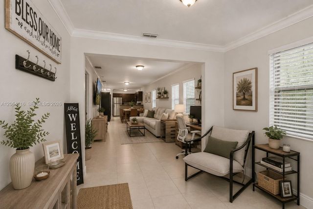 930 NE 132nd St, North Miami, FL 33161