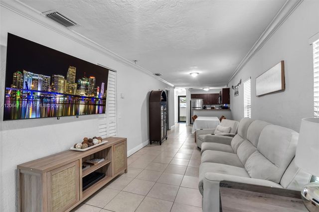 930 NE 132nd St, North Miami, FL 33161