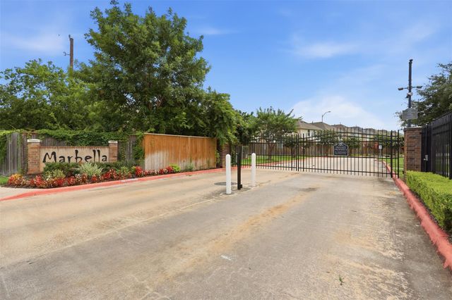 1710 Tornado, Houston, TX 77091