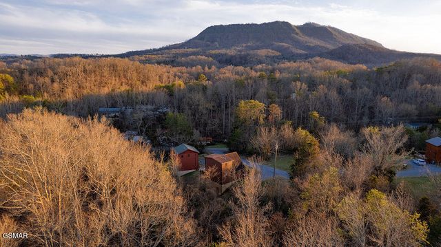 1220 Sugar Loaf Road, Sevierville, TN 37876