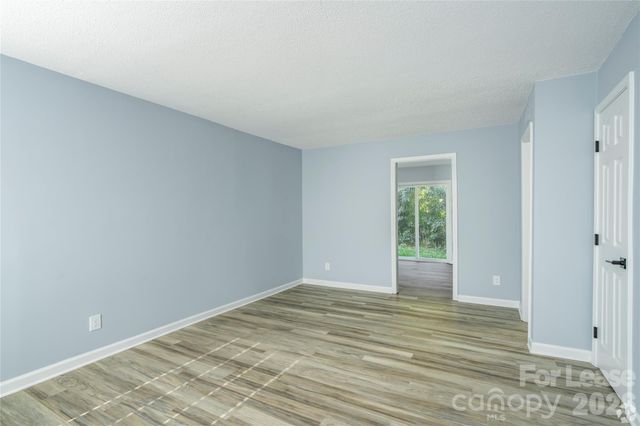 300 E Charlotte Avenue 16, Mount Holly, NC 28120