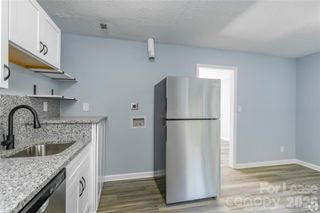 300 E Charlotte Avenue 16, Mount Holly, NC 28120