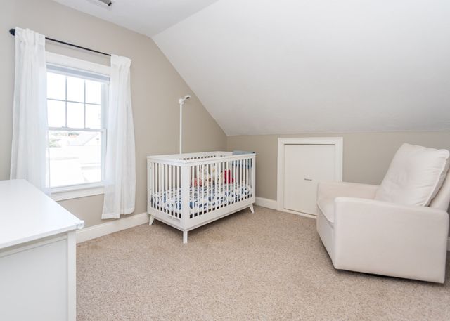 32 Cutter St 1, Waltham, MA 02453