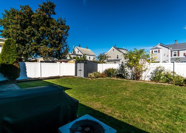 32 Cutter St 1, Waltham, MA 02453